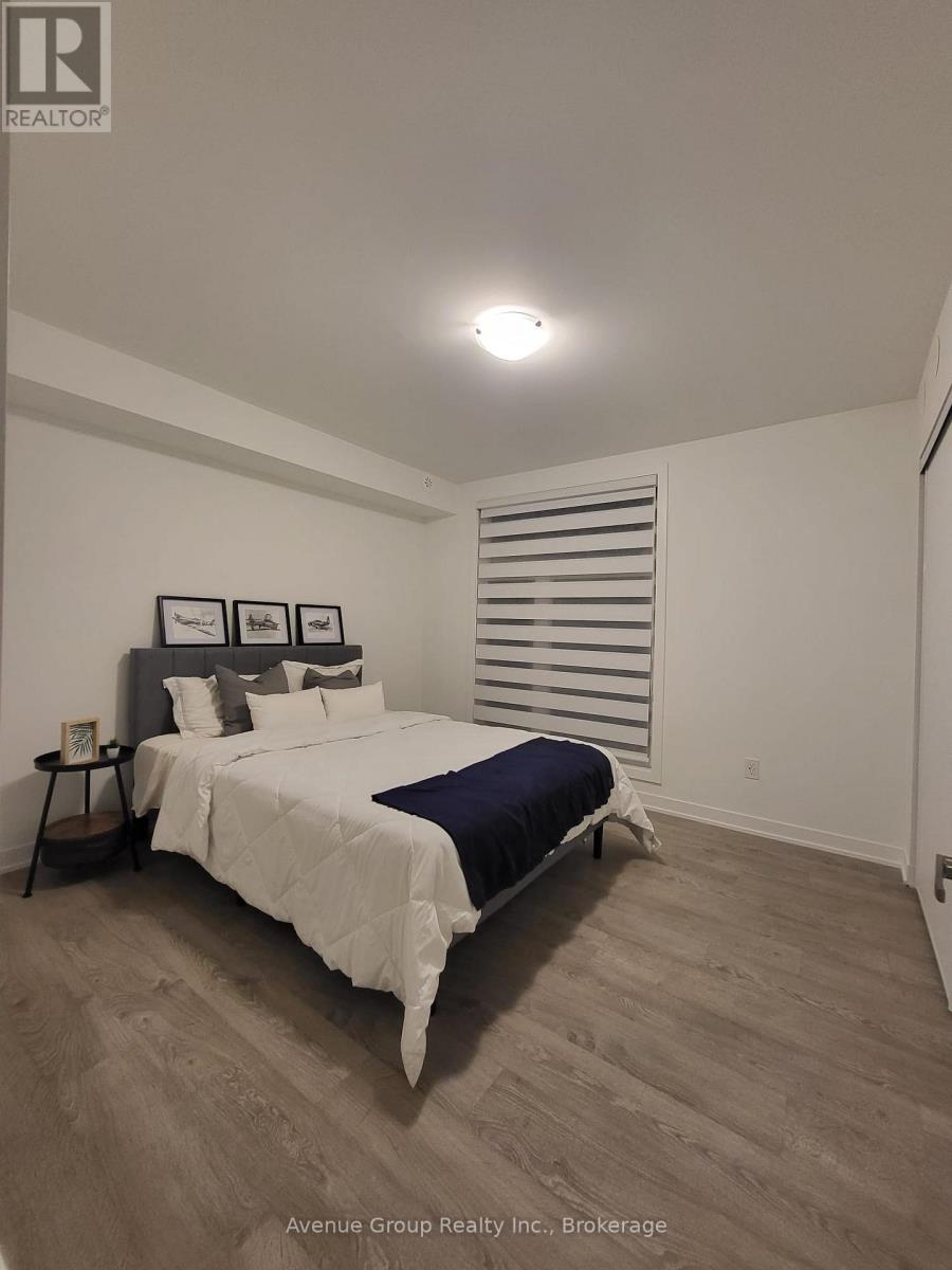 60 Hooyo Terrace, Toronto, Ontario  M6A 0E2 - Photo 13 - C13675360