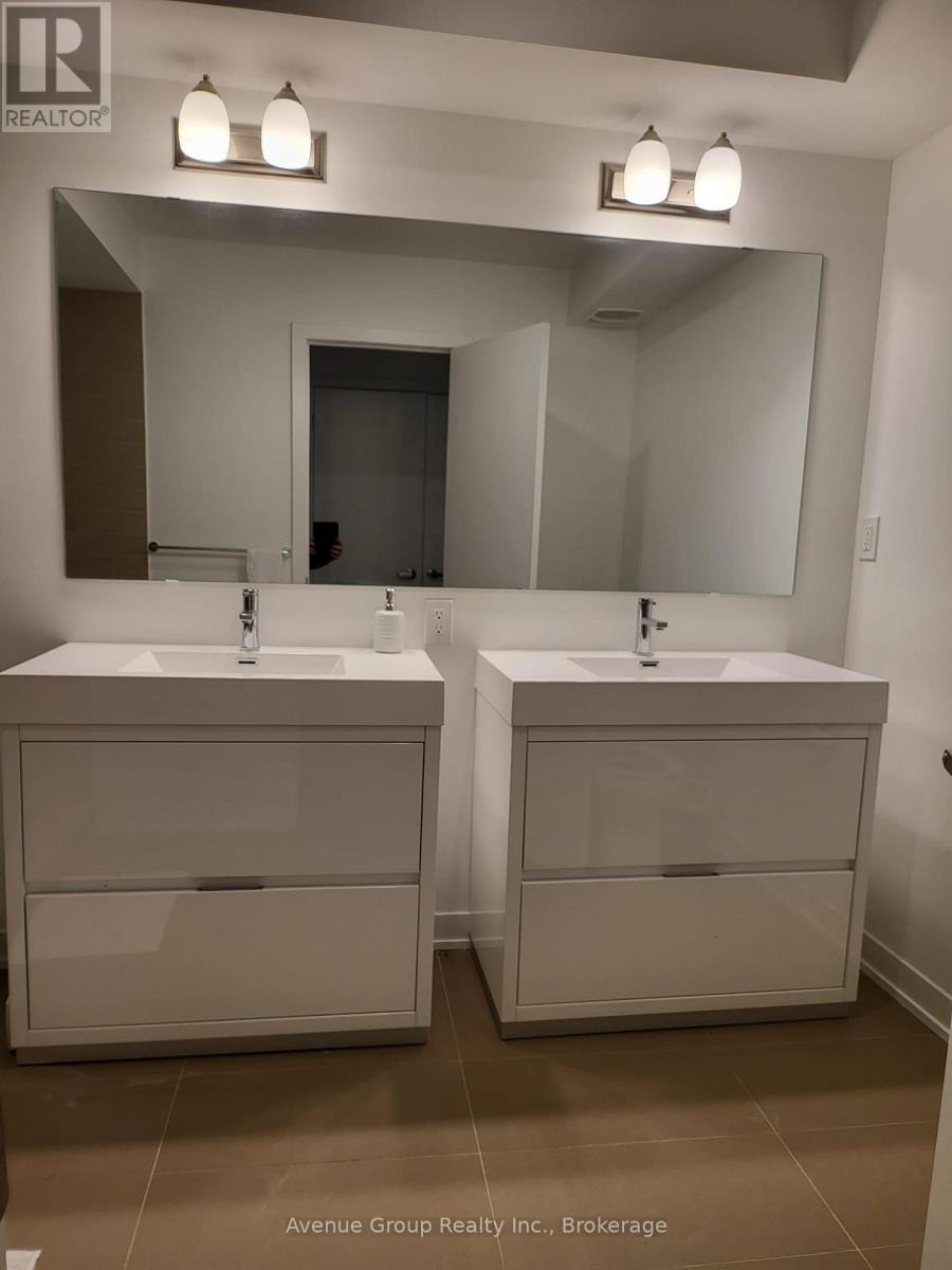 60 Hooyo Terrace, Toronto, Ontario  M6A 0E2 - Photo 18 - C13675360
