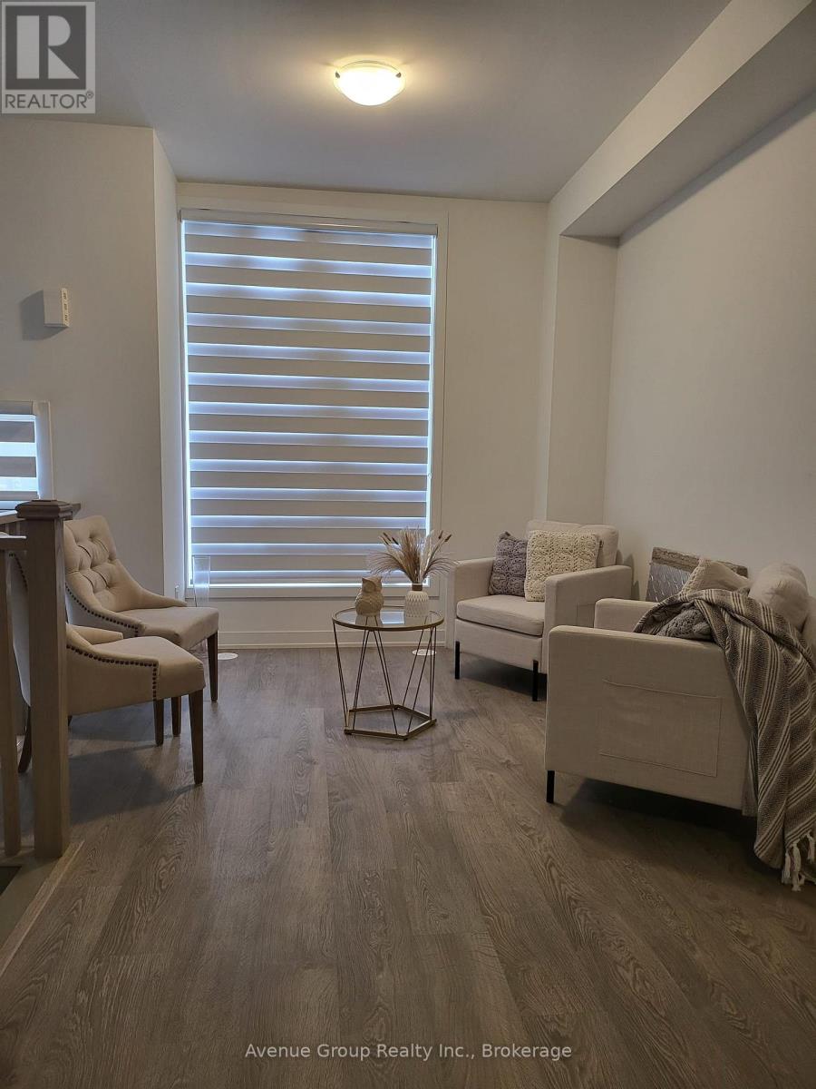 60 Hooyo Terrace, Toronto, Ontario  M6A 0E2 - Photo 9 - C13675360