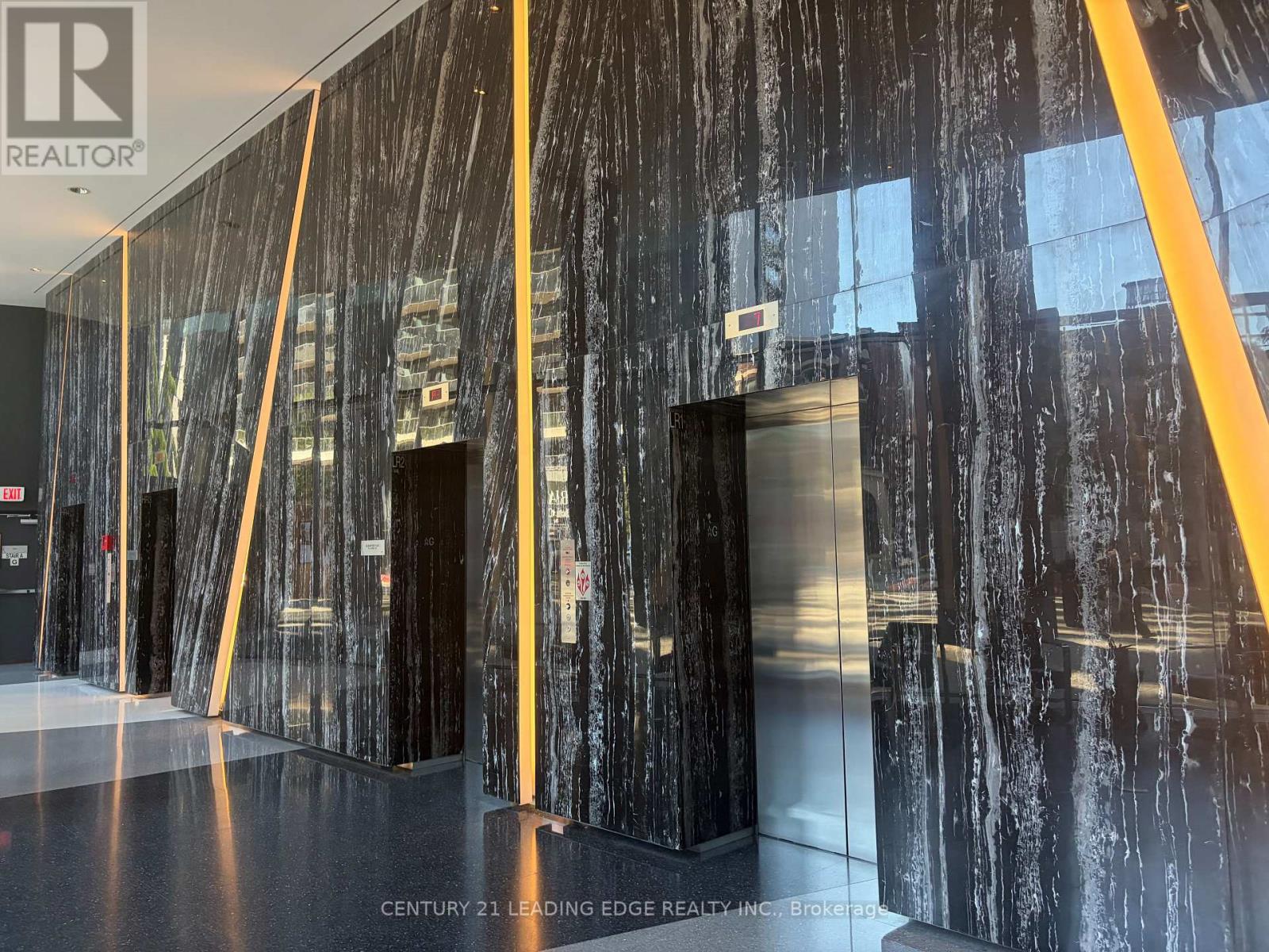 2512 - 125 Peter Street, Toronto, Ontario  M5V 0M2 - Photo 10 - C13675366