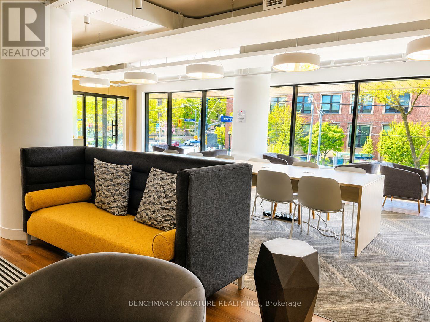 606 - 203 College Street, Toronto, Ontario  M5T 0C8 - Photo 2 - C13675436