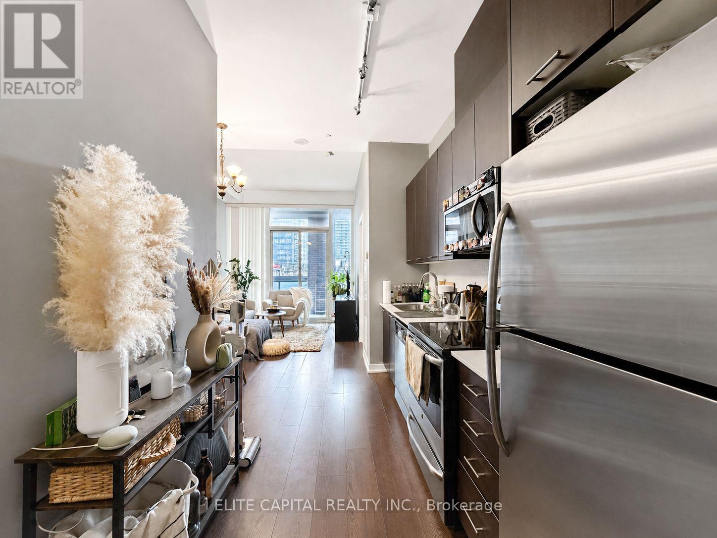 628 - 20 Bruyeres Mews, Toronto, Ontario  M5V 0G8 - Photo 2 - C13675458