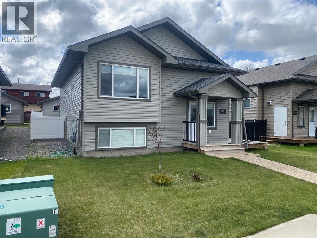 7401 44 Avenue, Camrose, Alberta  T4V 5E1 - Photo 2 - A2337303