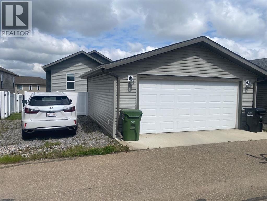 7401 44 Avenue, Camrose, Alberta  T4V 5E1 - Photo 3 - A2337303
