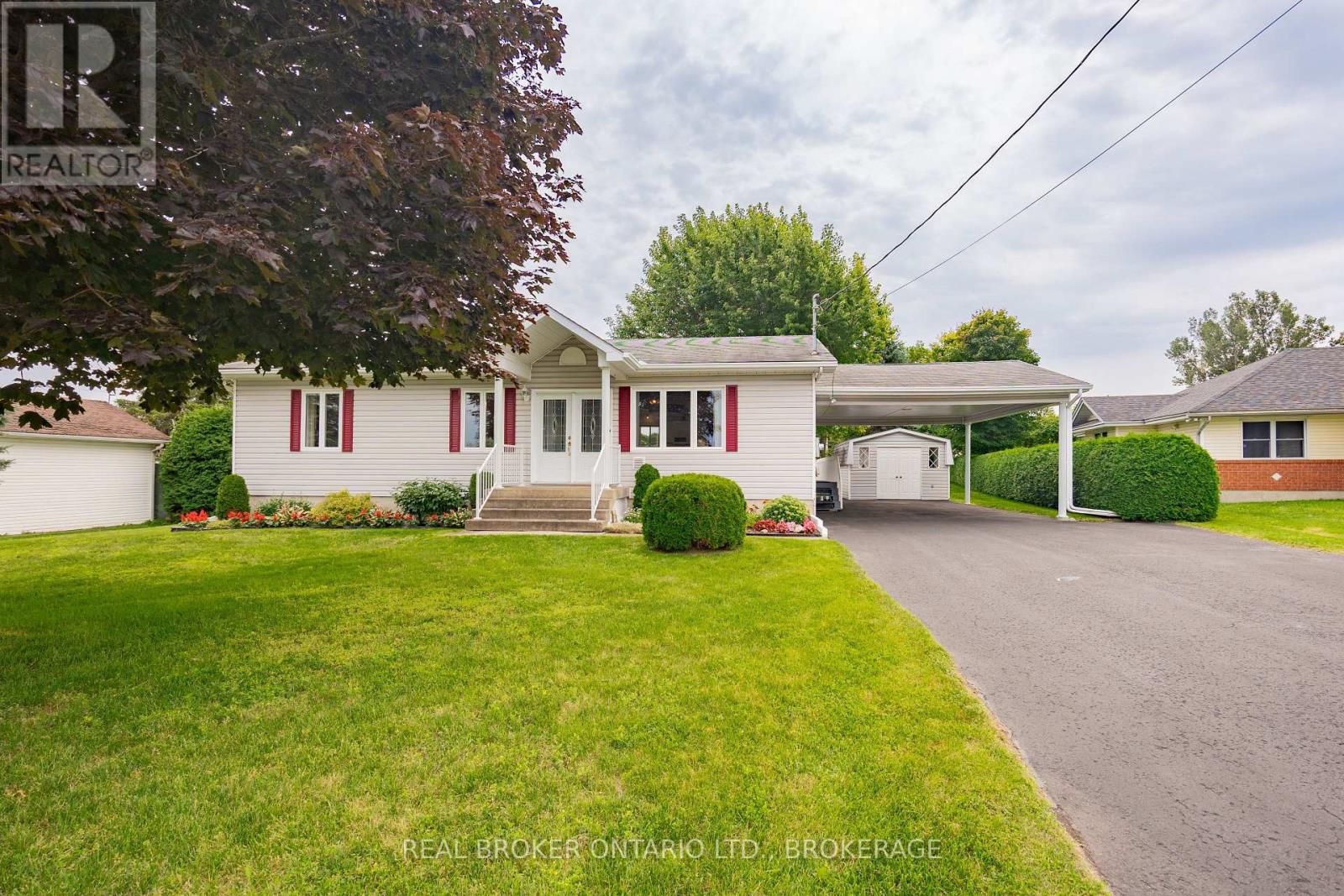20392 Roy Crescent, South Glengarry, Ontario K0C 1L0 - Photo 1 - X13675462