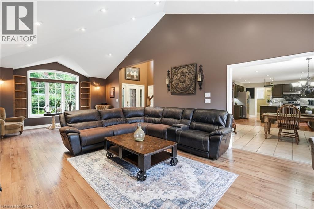 5 Manor Crescent, Grimsby, Ontario  L3M 5J9 - Photo 7 - 40846426