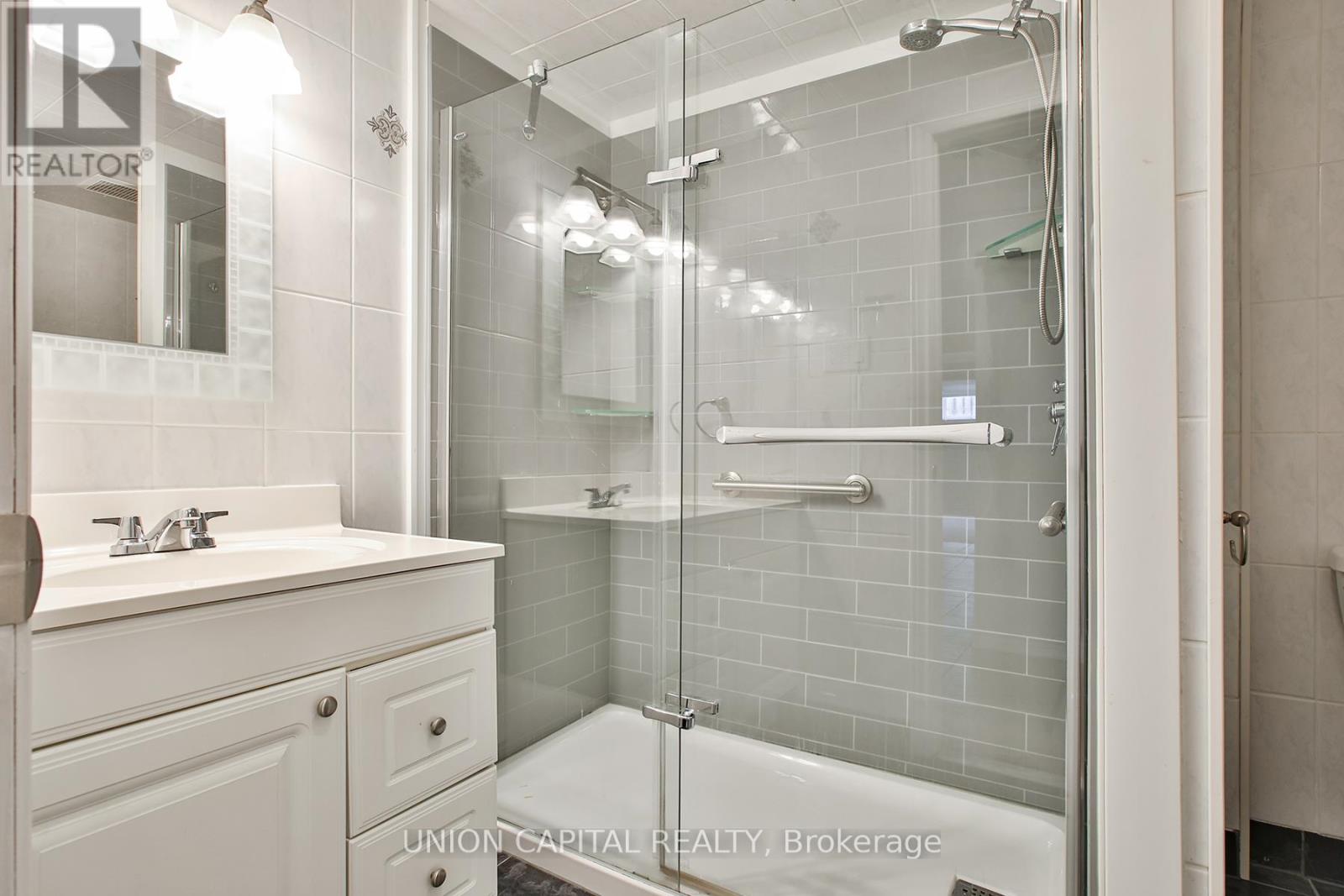 Lower - 50 Wichey Road, Toronto, Ontario M1C 2H9 - Photo 8 - E13675364