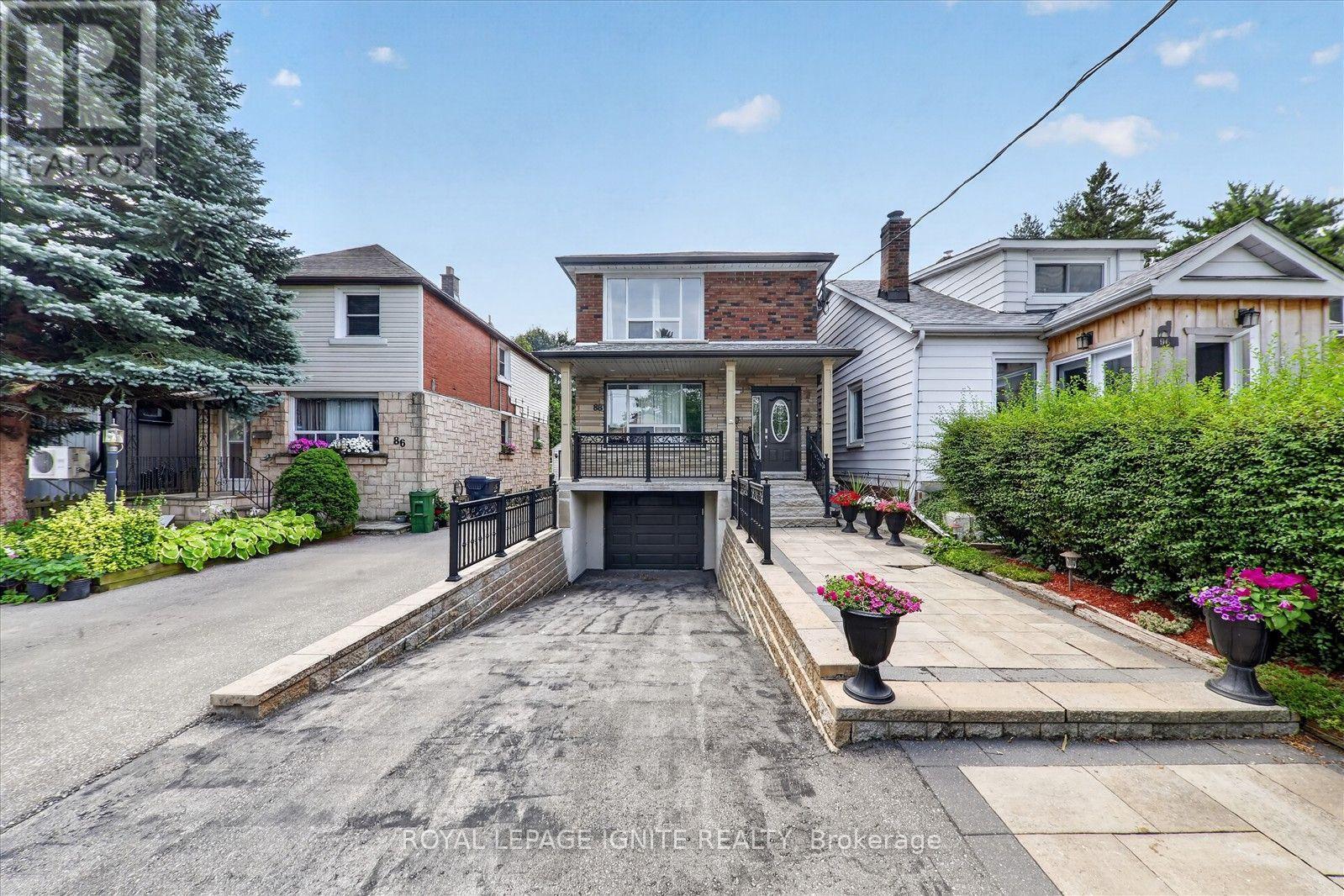 Upper - 88 South Edgely Avenue, Toronto, Ontario  M1N 3L1 - Photo 2 - E13675450