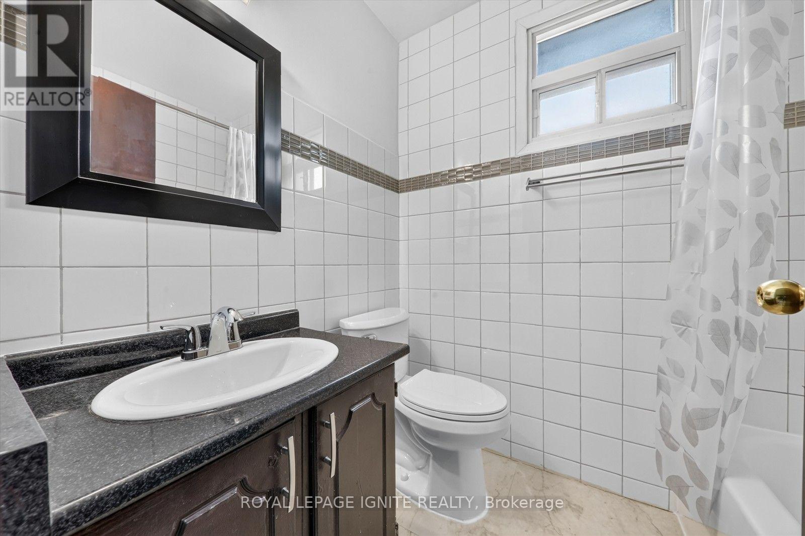 Upper - 88 South Edgely Avenue, Toronto, Ontario  M1N 3L1 - Photo 20 - E13675450