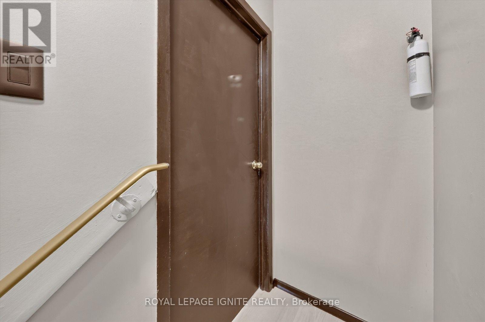 Upper - 88 South Edgely Avenue, Toronto, Ontario  M1N 3L1 - Photo 7 - E13675450
