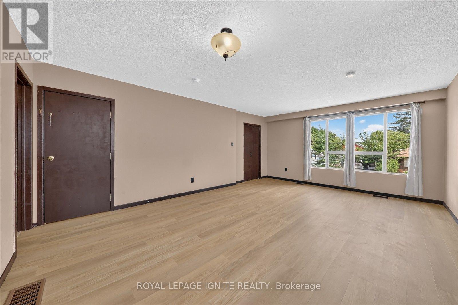 Upper - 88 South Edgely Avenue, Toronto, Ontario  M1N 3L1 - Photo 9 - E13675450
