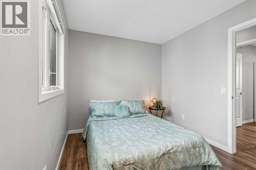 230 Mt Lorette Place SE, Calgary, Alberta T2Z 2L9 - Photo 16 - A2336745