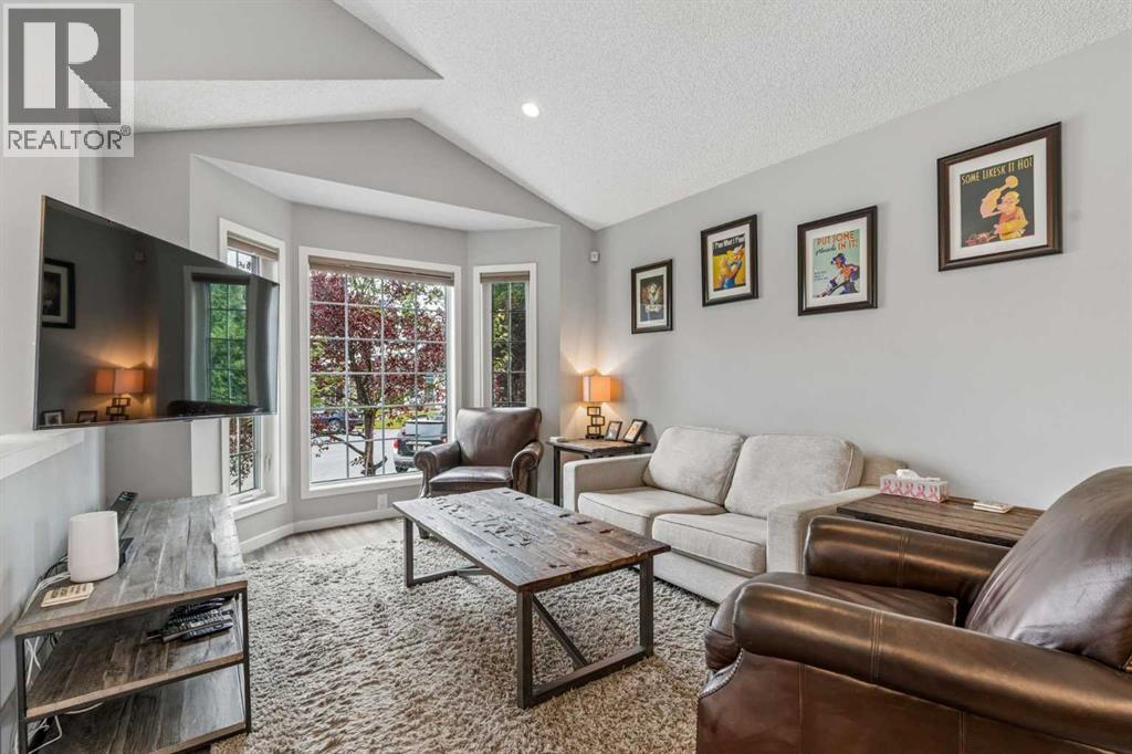 230 Mt Lorette Place SE, Calgary, Alberta T2Z 2L9 - Photo 6 - A2336745