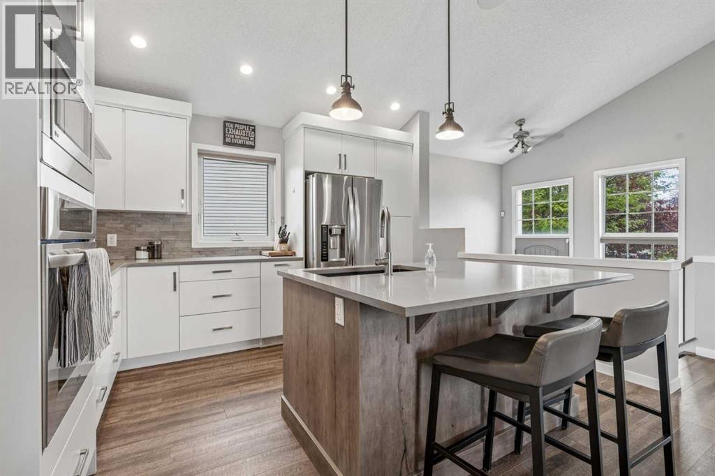 230 Mt Lorette Place SE, Calgary, Alberta