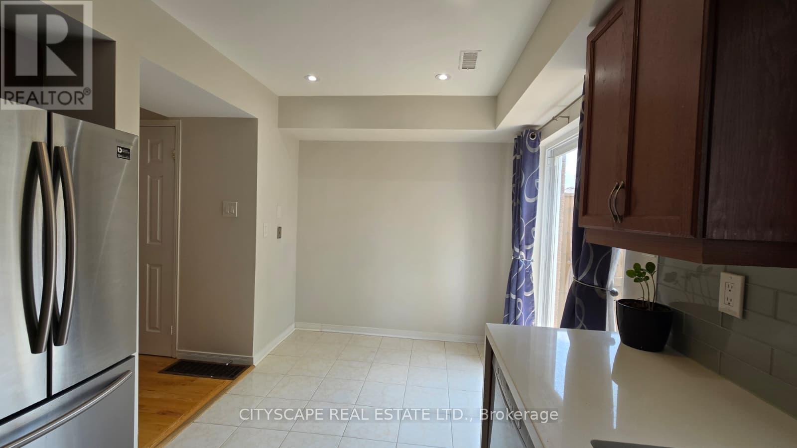 46 - 1050 Bristol Road W, Mississauga, Ontario  L5V 2E8 - Photo 8 - W13670692
