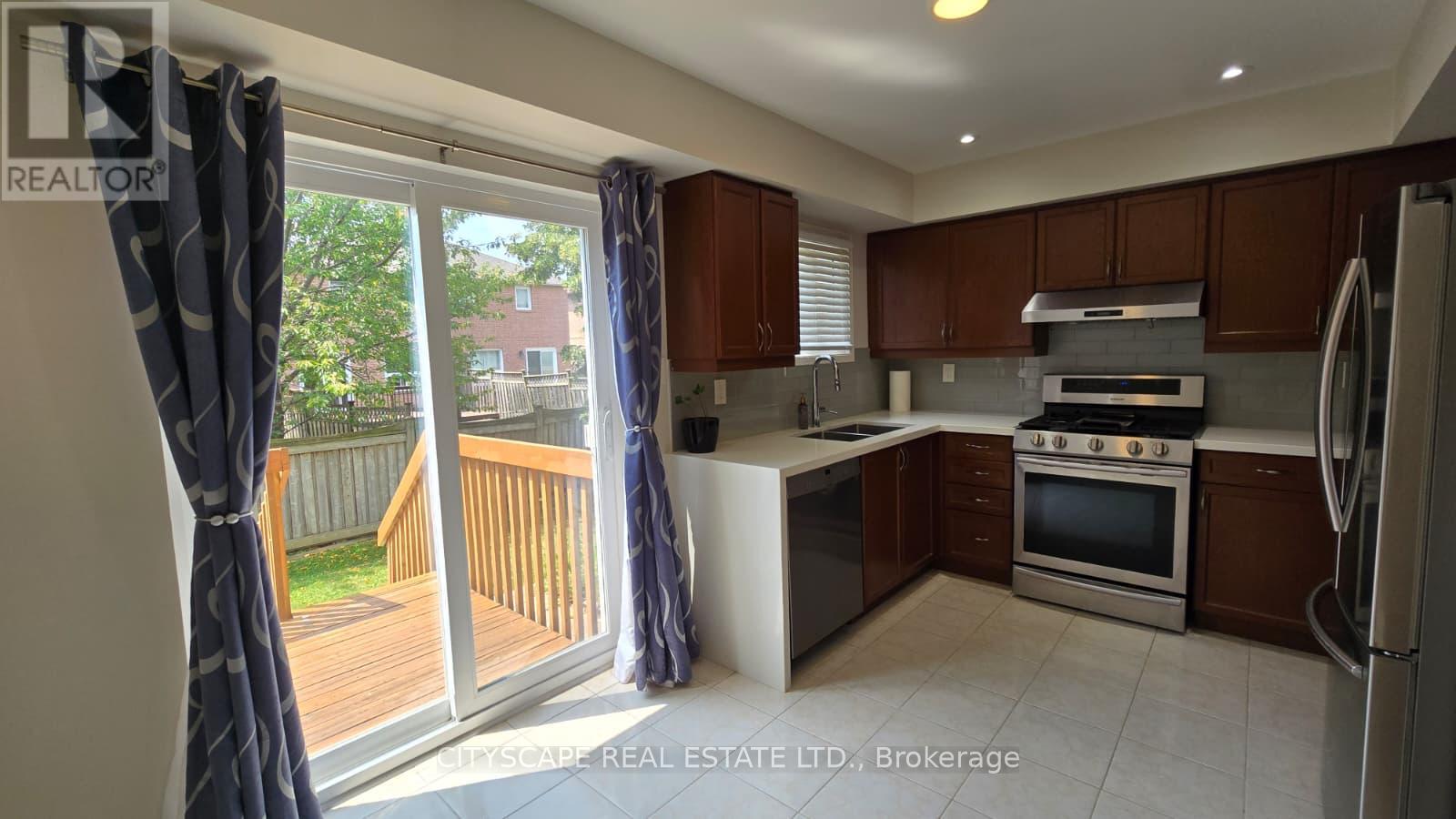 46 - 1050 Bristol Road W, Mississauga, Ontario  L5V 2E8 - Photo 7 - W13670692