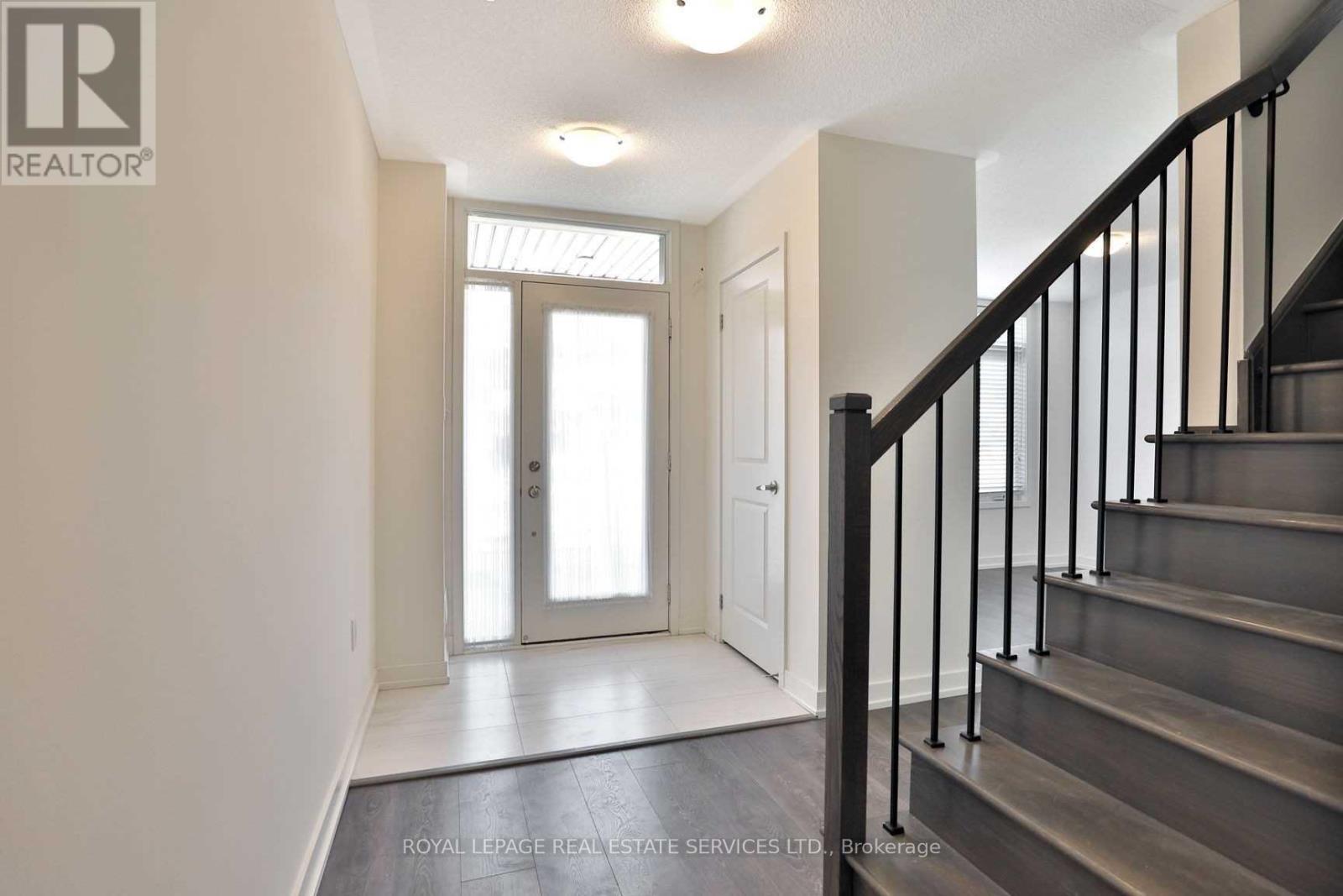 3191 Ernest Appelbe Boulevard, Oakville, Ontario  L6H 0P1 - Photo 3 - W13675396