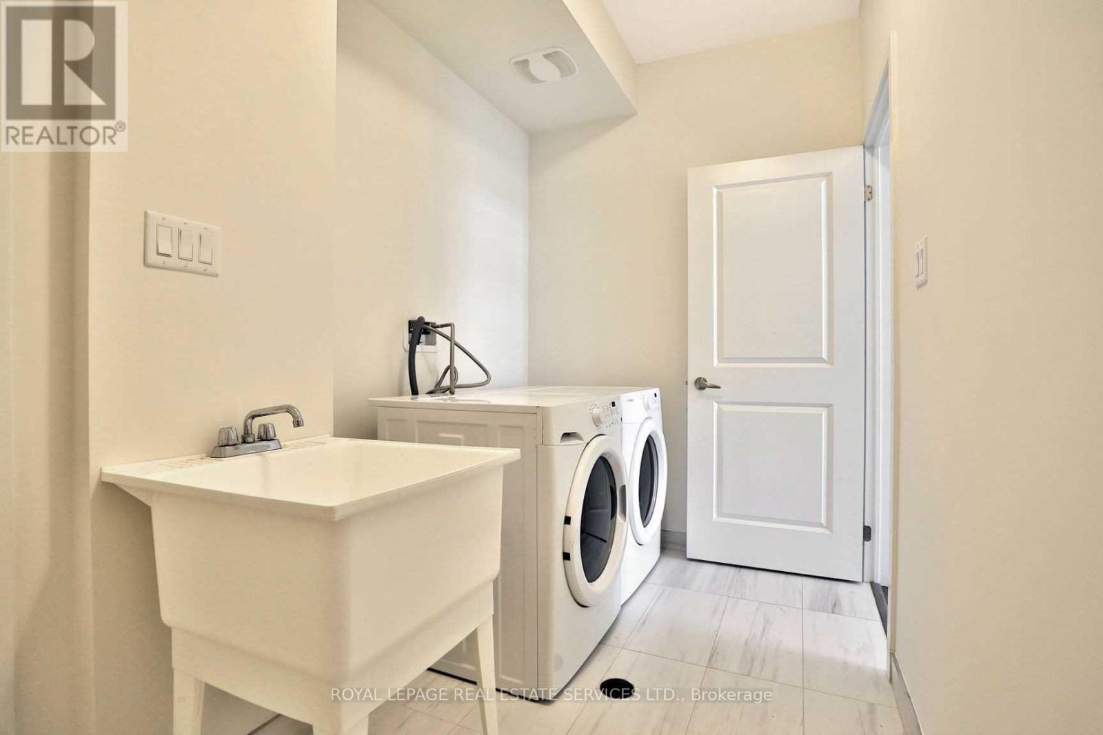 3191 Ernest Appelbe Boulevard, Oakville, Ontario  L6H 0P1 - Photo 8 - W13675396