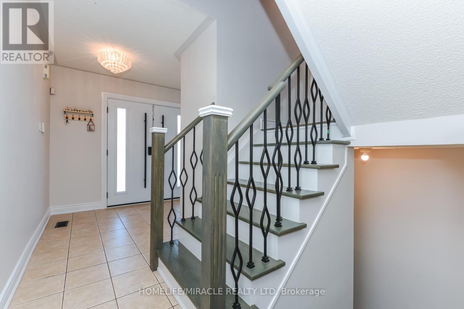 114 Edenbrook Hill Drive, Brampton, Ontario  L7A 2P2 - Photo 5 - W13675398