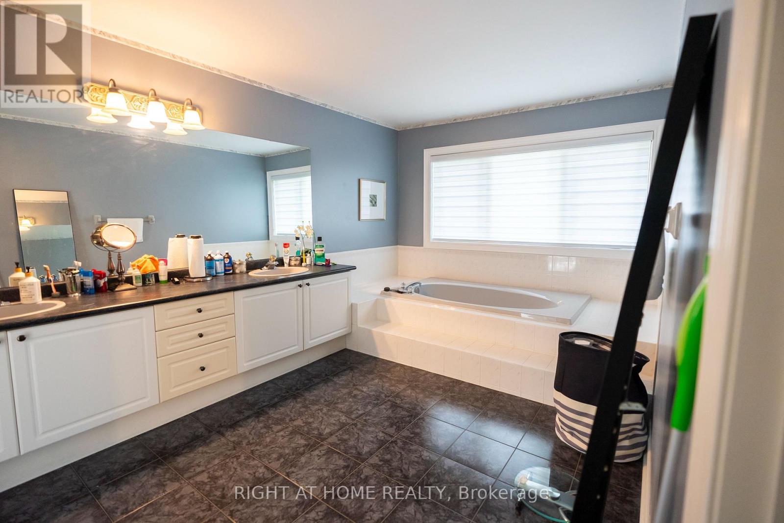 2427 Erin Centre Boulevard, Mississauga, Ontario  L5M 5B3 - Photo 18 - W13675416
