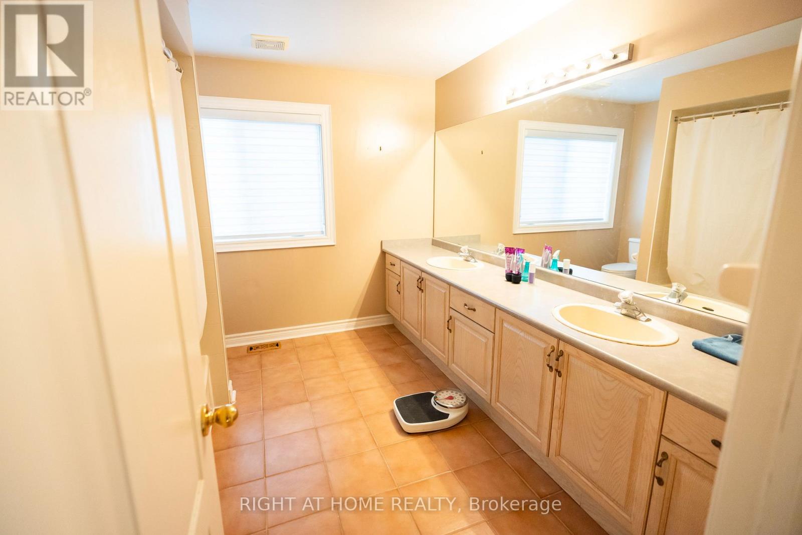 2427 Erin Centre Boulevard, Mississauga, Ontario  L5M 5B3 - Photo 23 - W13675416