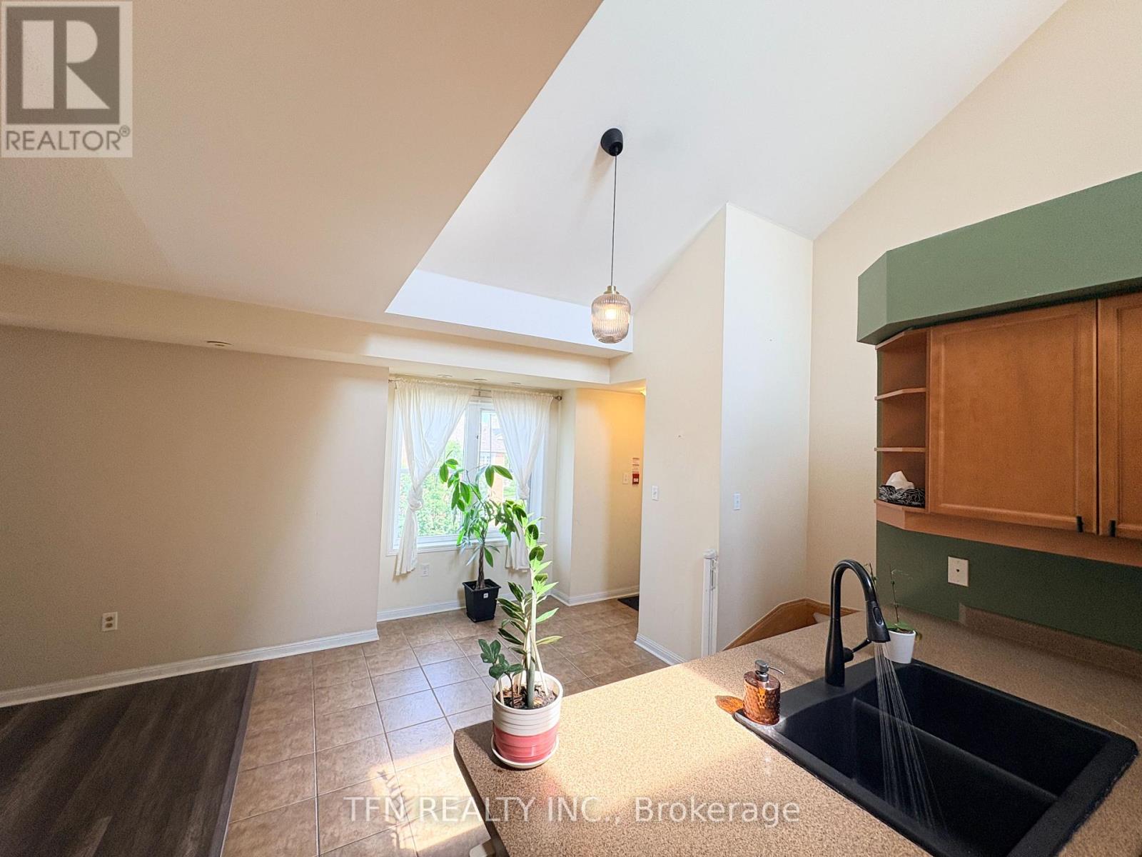 3 - 588 Shoreline Drive, Mississauga, Ontario  L5B 0A8 - Photo 28 - W13675468