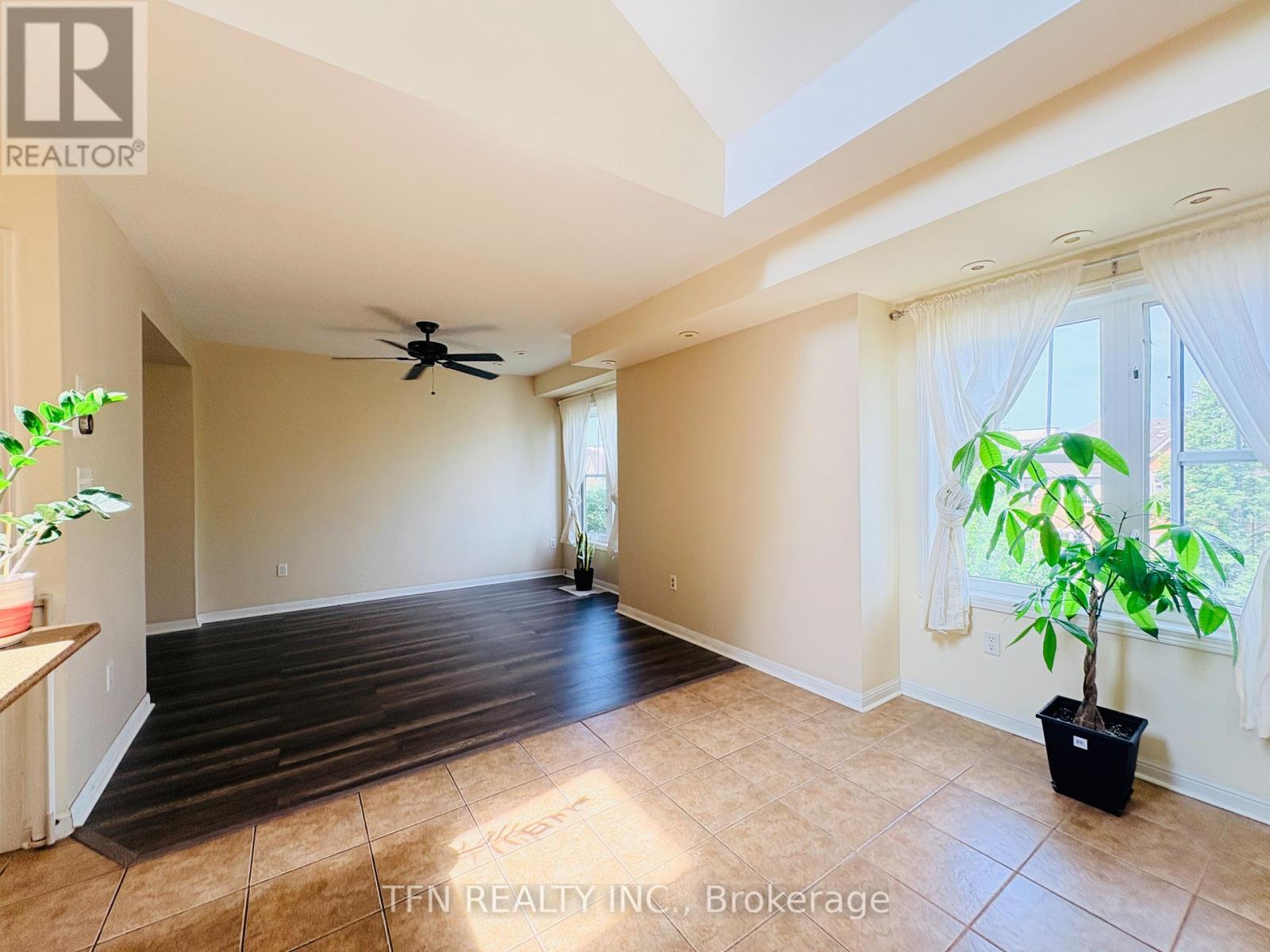3 - 588 Shoreline Drive, Mississauga, Ontario  L5B 0A8 - Photo 5 - W13675468