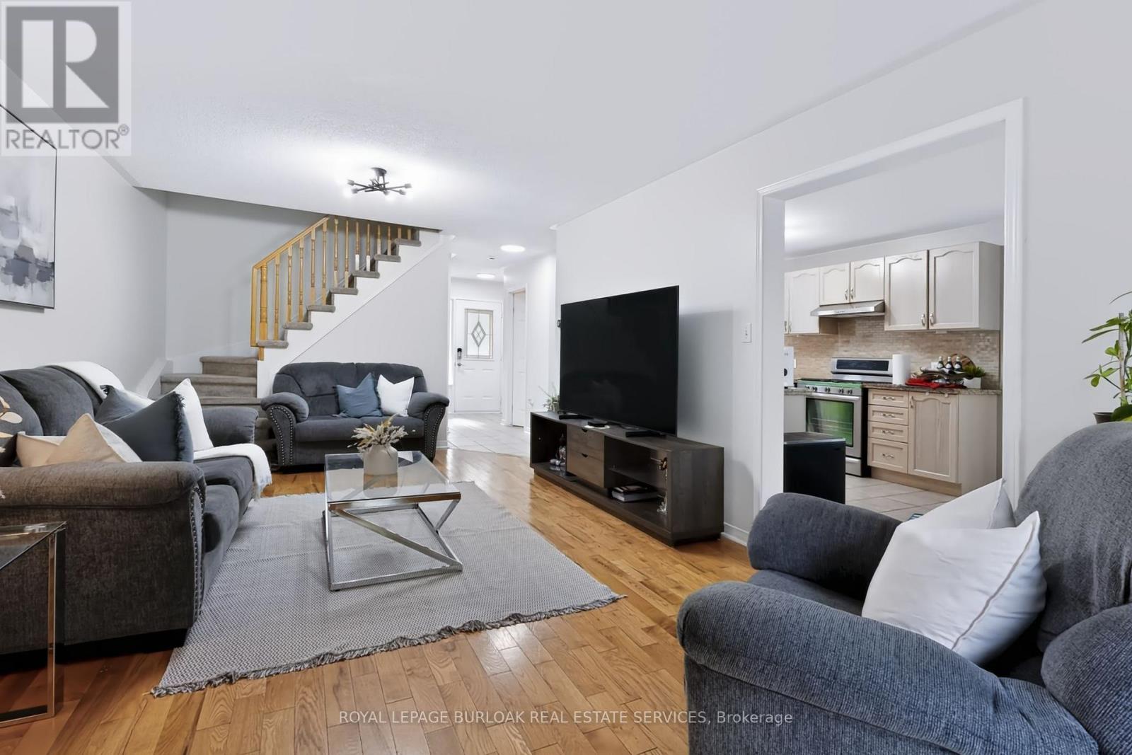 4130 Foxwood Drive, Burlington, Ontario  L7M 4L3 - Photo 6 - W13675470