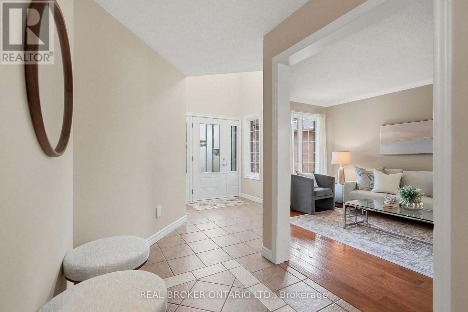 34 Keewaydin Street, Hamilton, Ontario  L0R 2H6 - Photo 4 - X13675376