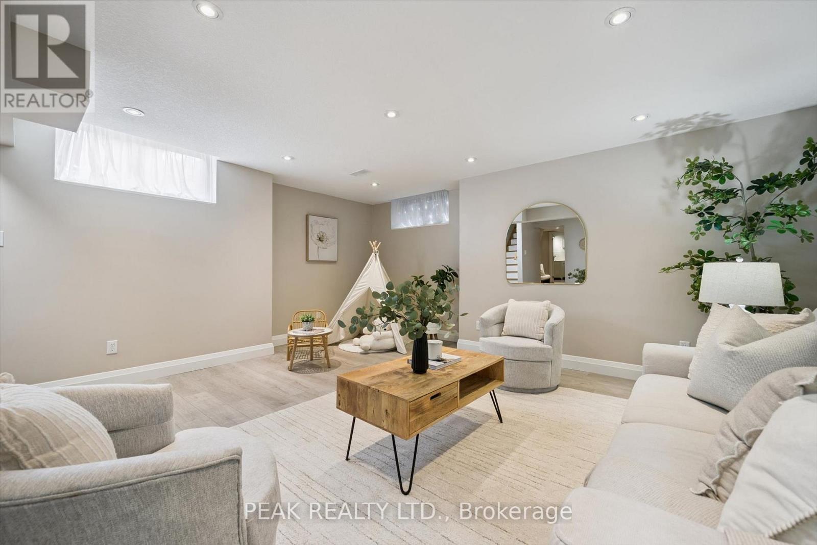 166 Windflower Drive, Kitchener, Ontario  N2E 3T2 - Photo 27 - X13675406
