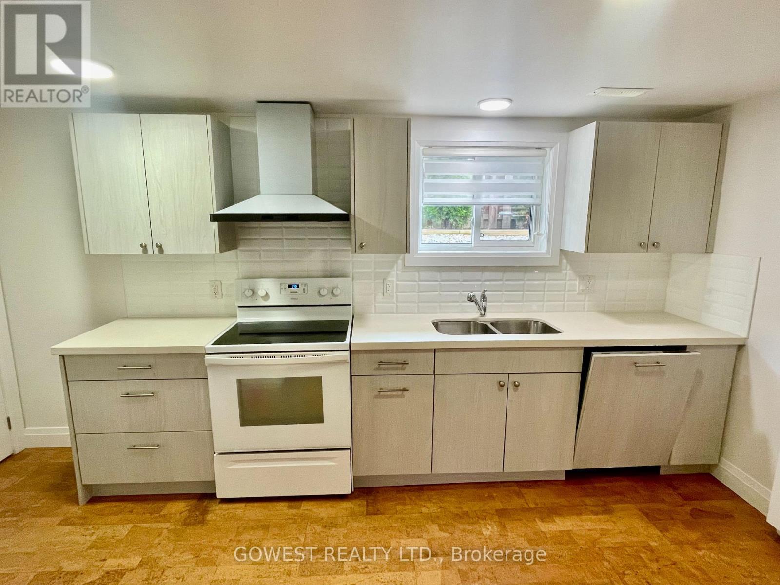 Lower - 42 Briarwood Crescent, Hamilton, Ontario  L9C 4B9 - Photo 2 - X13675460