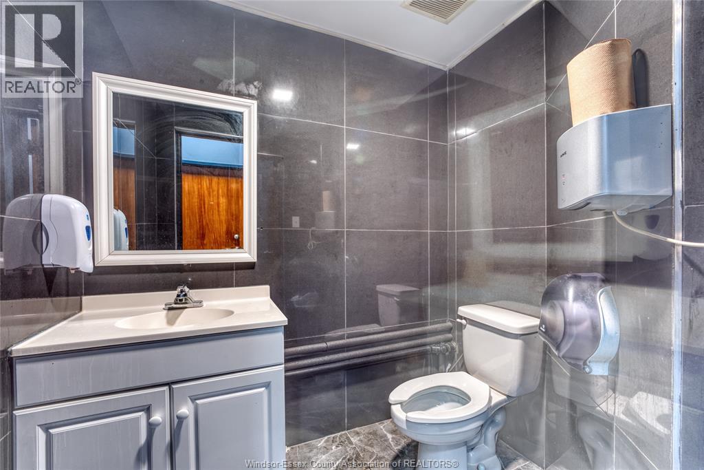 2814 Howard Ave, Windsor, Ontario  N8X 3Y2 - Photo 38 - 26019843
