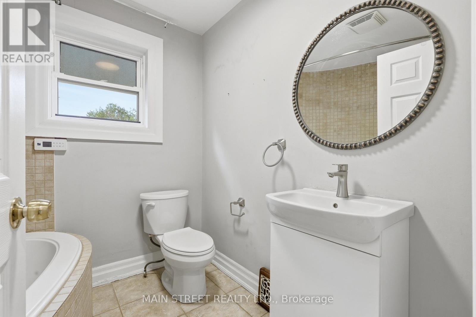 12 Vincent Street, Newmarket, Ontario  L3Y 4G2 - Photo 21 - N13674000