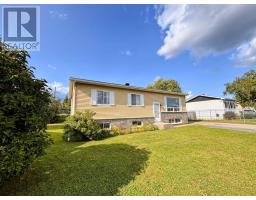 25 Brooks ST, Manitouwadge, Ontario