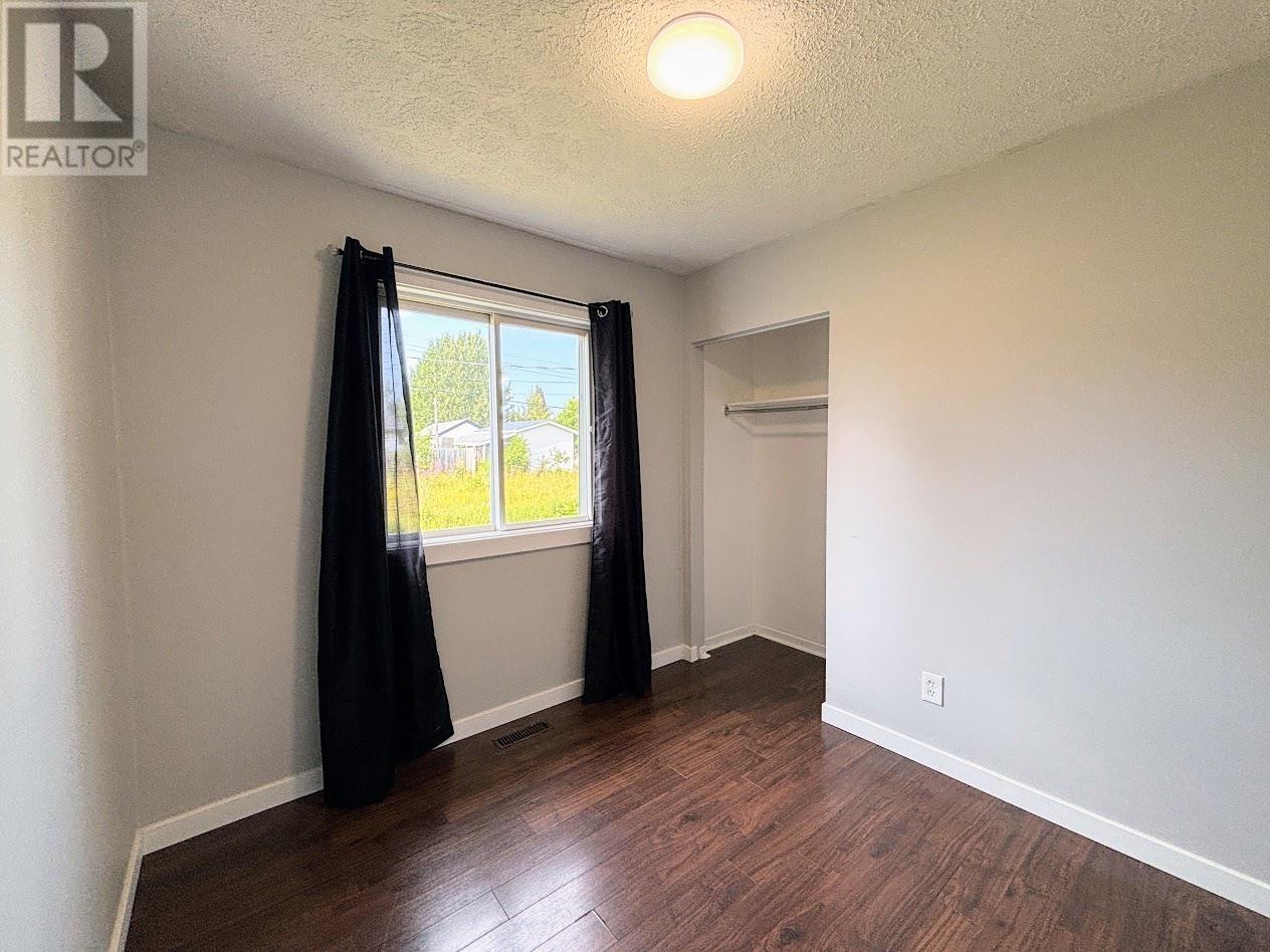 25 Brooks St, Manitouwadge, Ontario  P0T 2C0 - Photo 15 - TB2602082