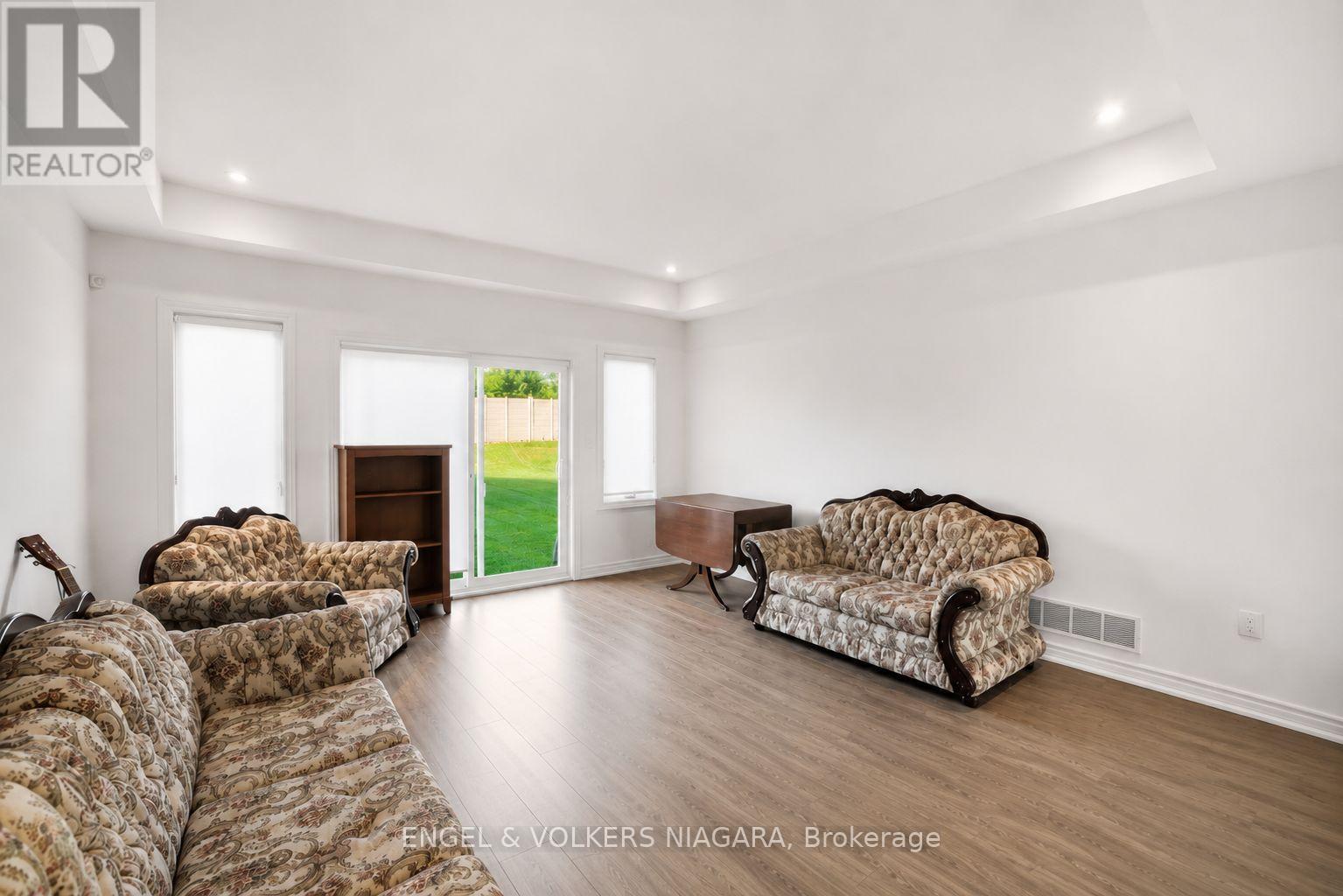 117 Juneberry Road, Thorold, Ontario  L2V 0H8 - Photo 9 - X13554410