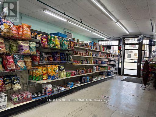 6218 Culp Street, Niagara Falls, Ontario  L2G 2C1 - Photo 4 - X12903532