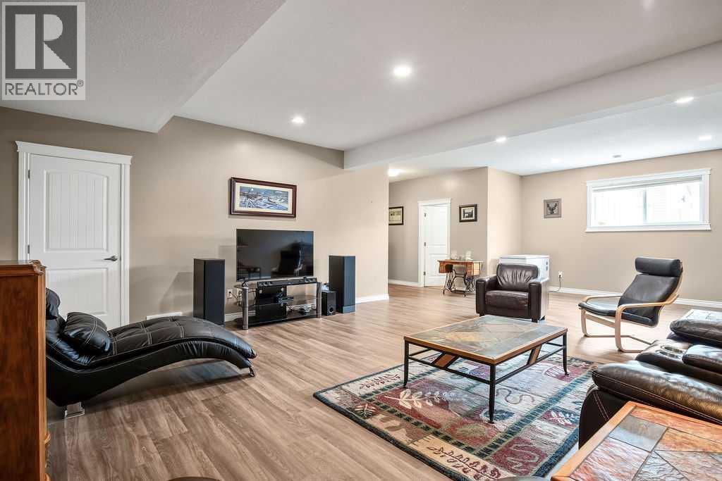2006 30 Avenue, Nanton, Alberta  T0L 1R0 - Photo 32 - A2316030