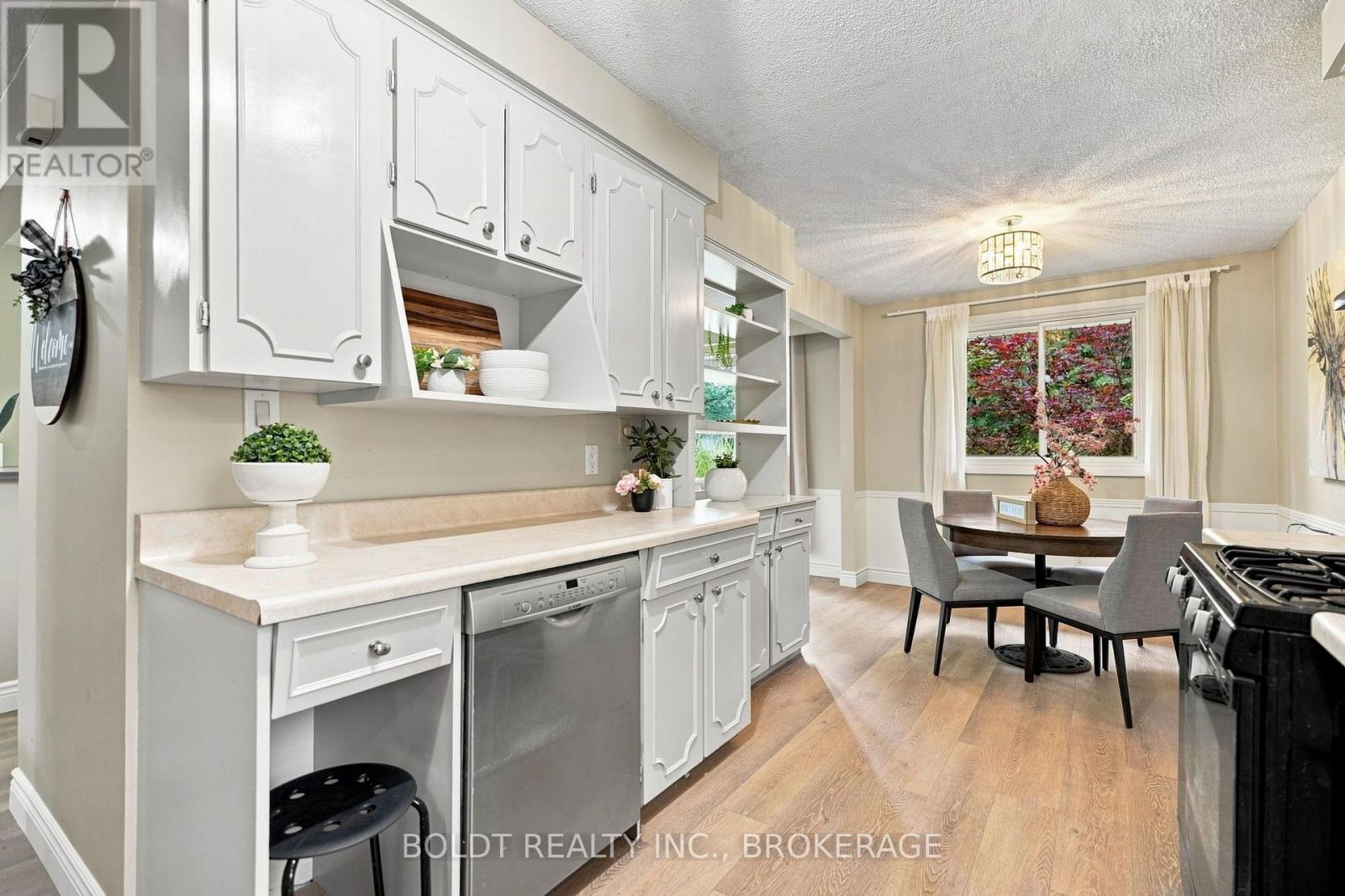 11 Abraham Drive, St. Catharines (Lakeshore), Ontario  L2M 6K7 - Photo 13 - X13675608
