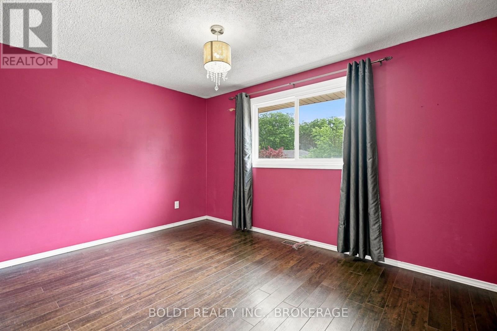 11 Abraham Drive, St. Catharines (Lakeshore), Ontario  L2M 6K7 - Photo 20 - X13675608