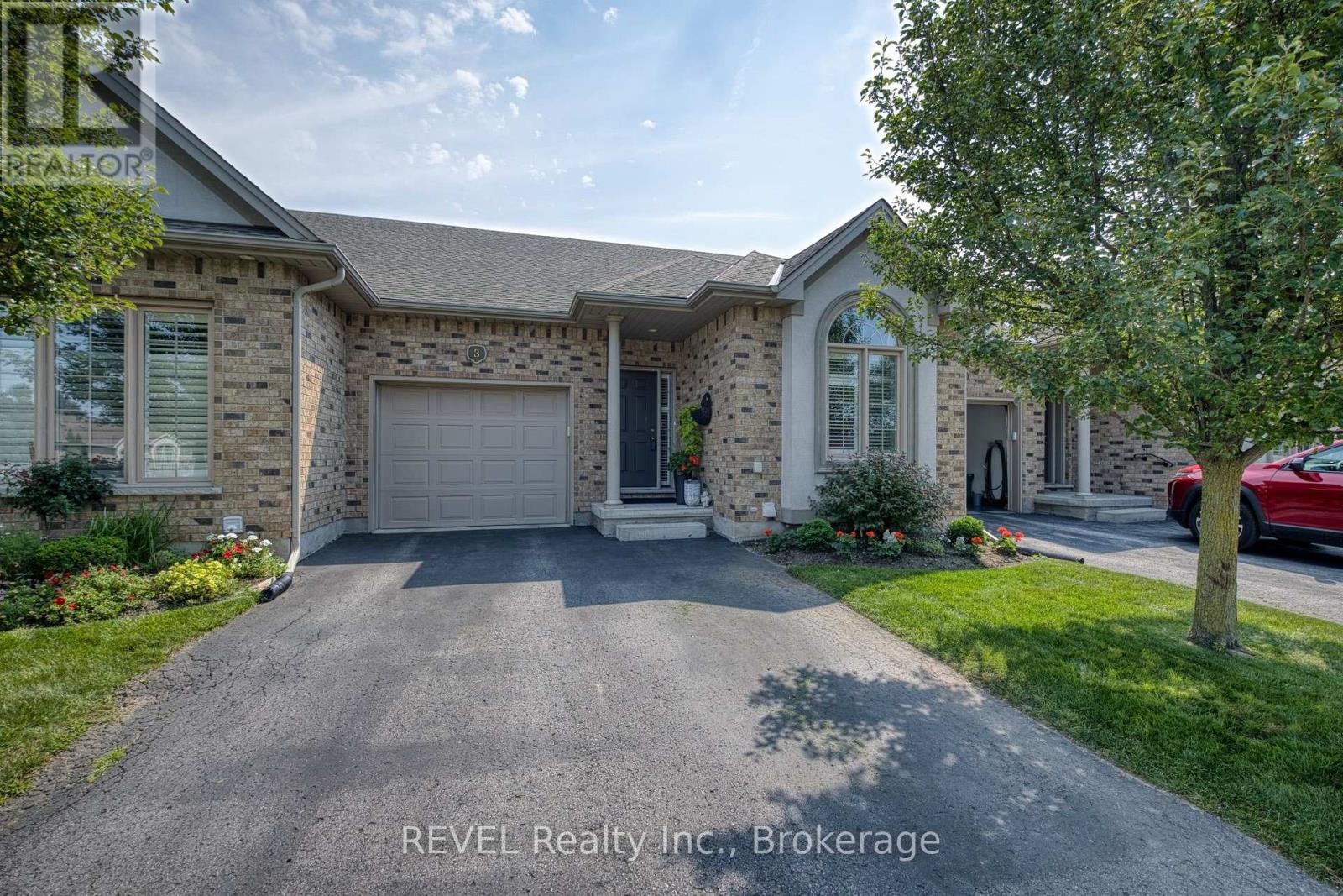 3 - 4399 Montrose Road