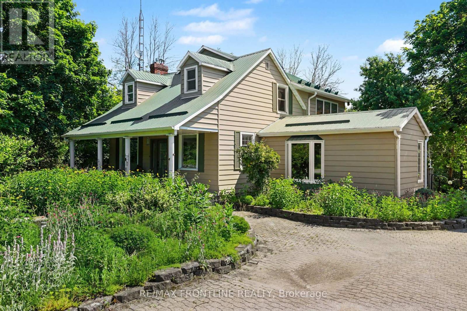 506 GLEN TAY ROAD, Tay Valley, Ontario