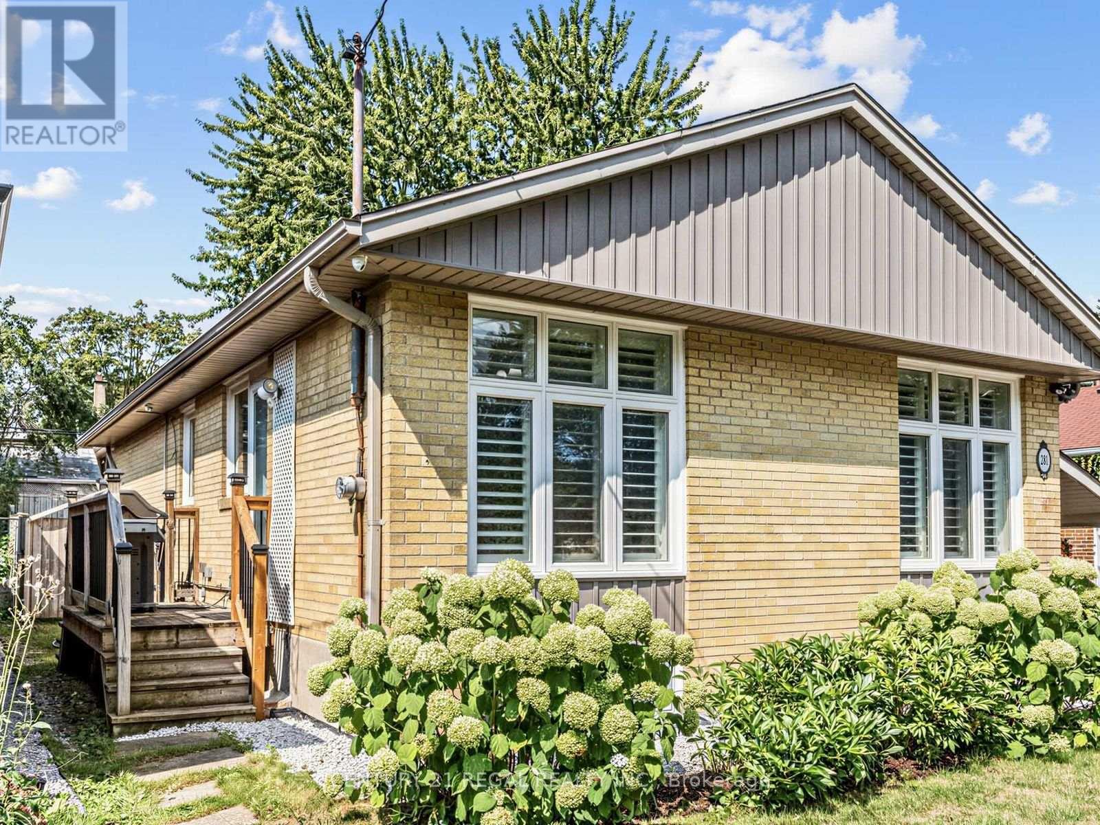 281 Thistle Down Boulevard, Toronto, Ontario  M9V 1K6 - Photo 5 - W13669828