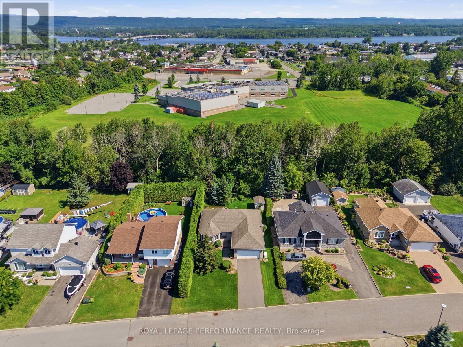 390 Albert Street, Hawkesbury, Ontario K6A 3J8 - Photo 37 - X13675648