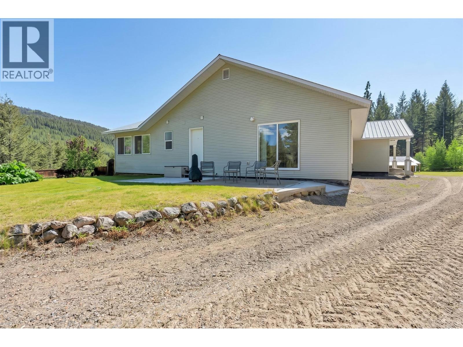 1698 Princeton Summerland Road, Princeton, British Columbia  V0X 1W0 - Photo 12 - 10397132