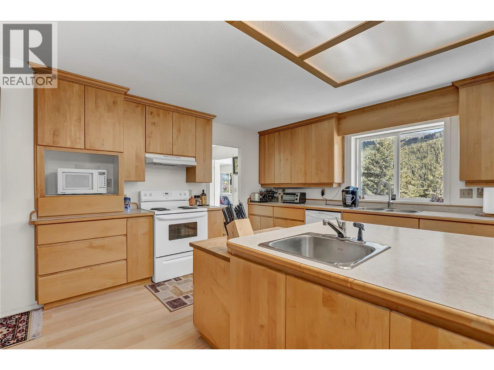 1698 Princeton Summerland Road, Princeton, British Columbia  V0X 1W0 - Photo 22 - 10397132