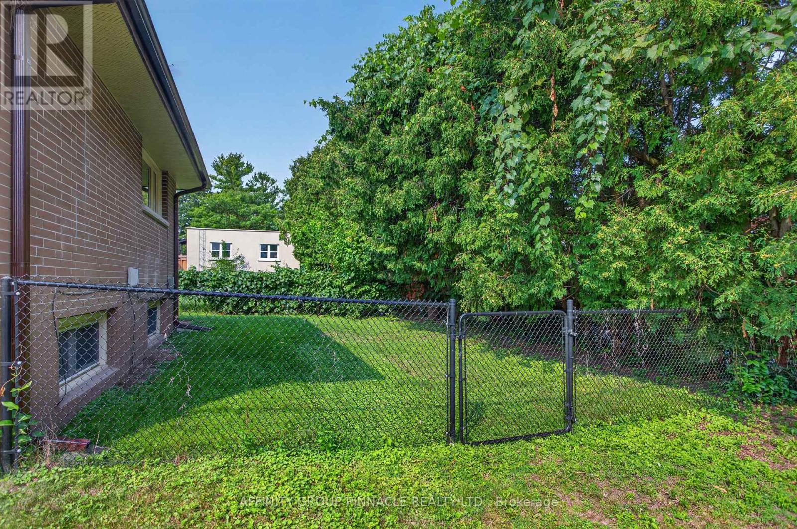 40 Switzer Drive, Oshawa, Ontario  L1G 3J1 - Photo 39 - E13675732