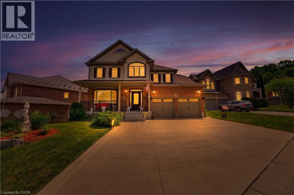 805 Munich Circle, Waterloo, Ontario  N2V 2N5 - Photo 2 - 40855741