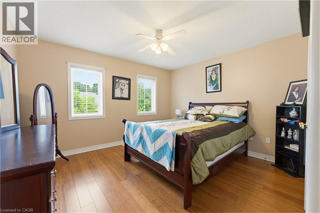 805 Munich Circle, Waterloo, Ontario  N2V 2N5 - Photo 27 - 40855741