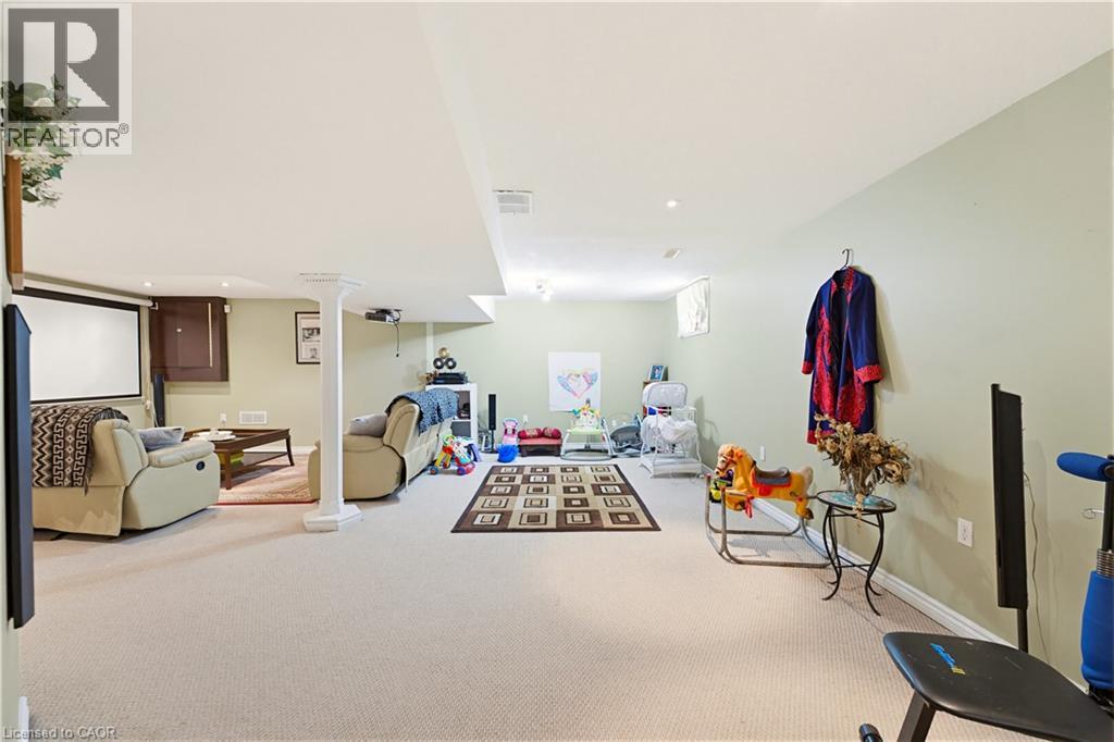 805 Munich Circle, Waterloo, Ontario  N2V 2N5 - Photo 31 - 40855741